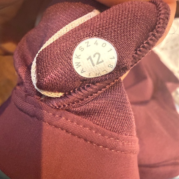 Lululemon Long Breath 2 in 1 Tank Size 12 Redwood Auburn - Picture 3 of 5